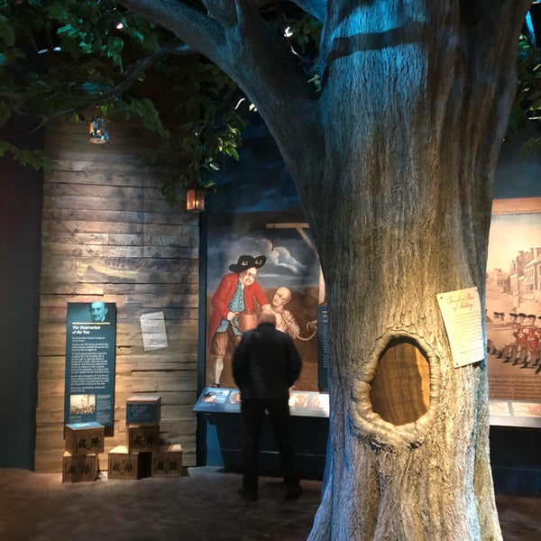 https://mdw-travel-data-us-east-1.s3.amazonaws.com/img/country/United-States/Museum-of-the-American-Revolution/img_02.jpg