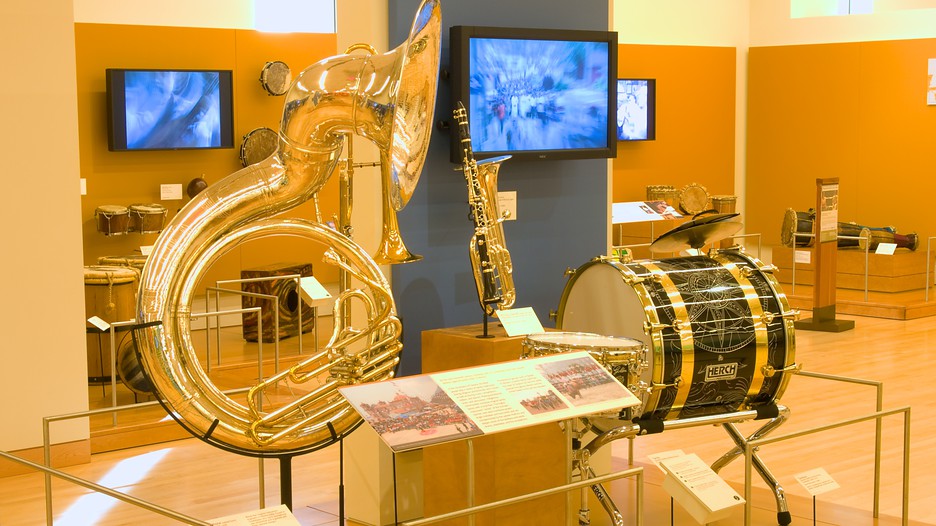 https://mdw-travel-data-us-east-1.s3.amazonaws.com/img/country/United-States/Musical-Instrument-Museum/img_02.jpg