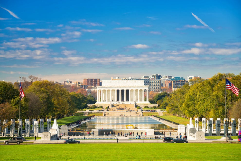 https://mdw-travel-data-us-east-1.s3.amazonaws.com/img/country/United-States/National-Mall/img_01.jpg