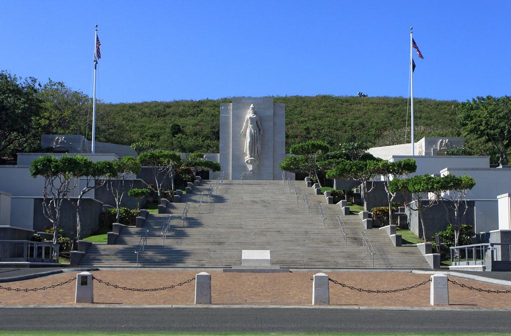 https://mdw-travel-data-us-east-1.s3.amazonaws.com/img/country/United-States/National-Memorial-Cemetery-of-the-Pacific/img_04.jpg