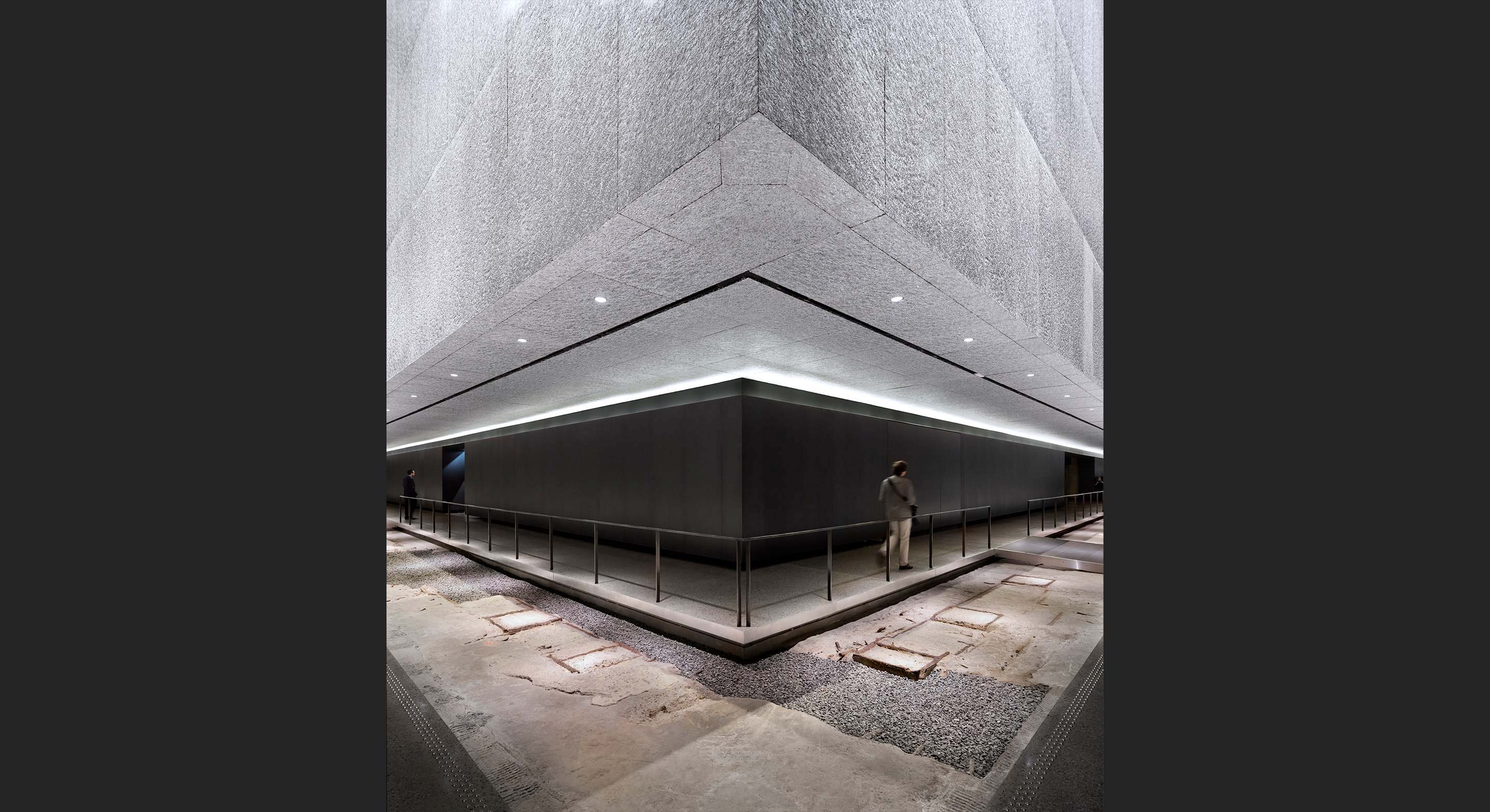 https://mdw-travel-data-us-east-1.s3.amazonaws.com/img/country/United-States/National-September-11-Memorial-&-Museum/img_01.jpg