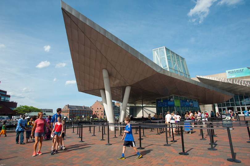 https://mdw-travel-data-us-east-1.s3.amazonaws.com/img/country/United-States/New-England-Aquarium/img_03.jpg