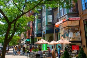 https://mdw-travel-data-us-east-1.s3.amazonaws.com/img/country/United-States/Newbury-Street/img_02.jpg