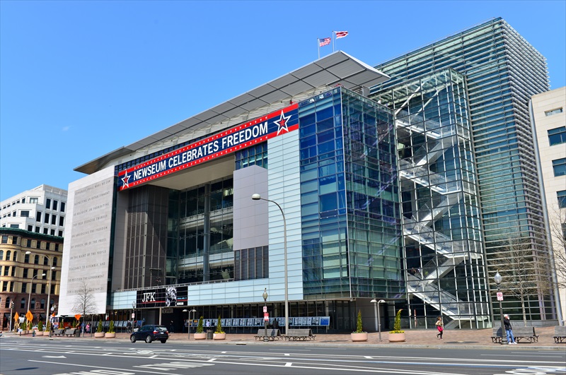 https://mdw-travel-data-us-east-1.s3.amazonaws.com/img/country/United-States/Newseum/img_02.jpg