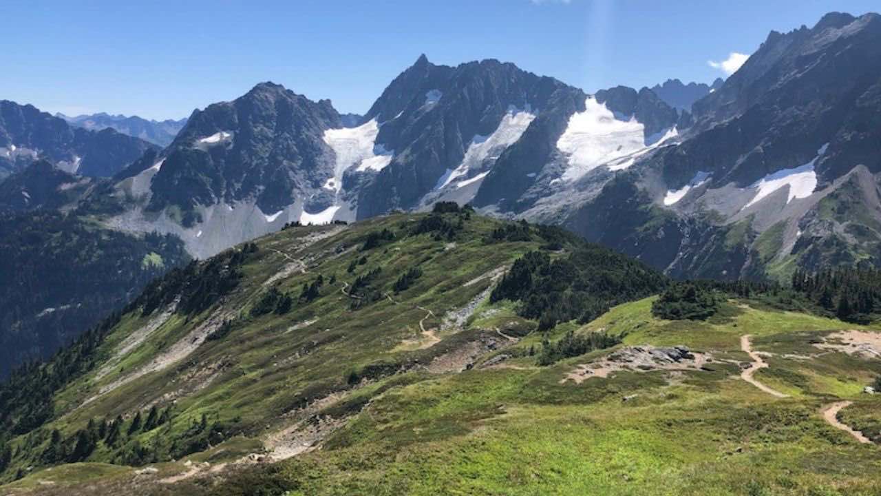 https://mdw-travel-data-us-east-1.s3.amazonaws.com/img/country/United-States/North-Cascades-National-Park/img_03.jpg