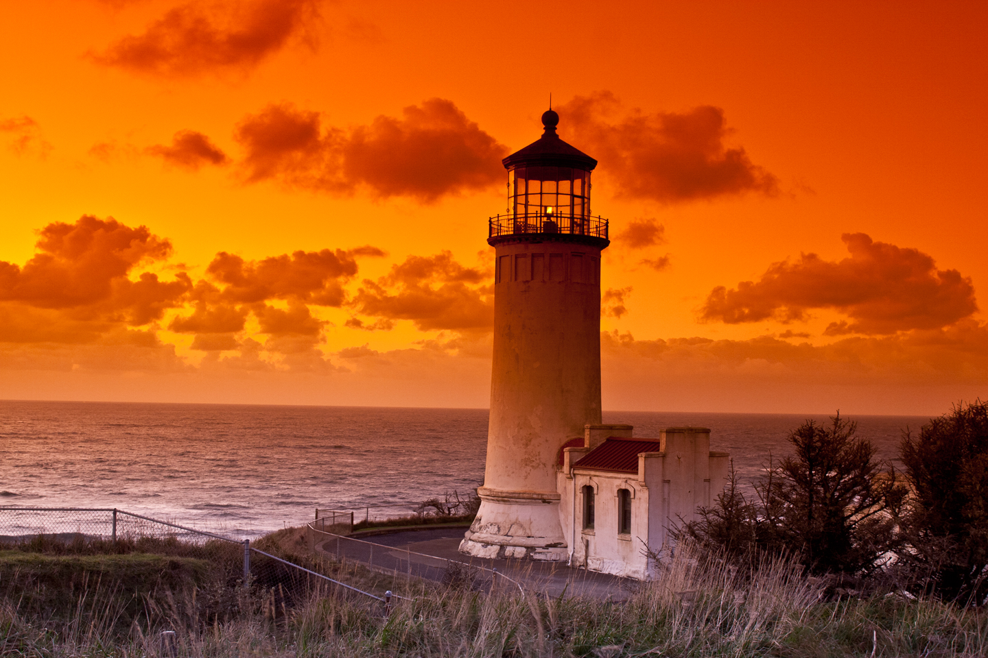 https://mdw-travel-data-us-east-1.s3.amazonaws.com/img/country/United-States/North-Head-Lighthouse/img_01.jpg