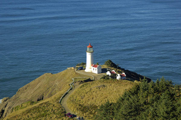 https://mdw-travel-data-us-east-1.s3.amazonaws.com/img/country/United-States/North-Head-Lighthouse/img_02.jpg