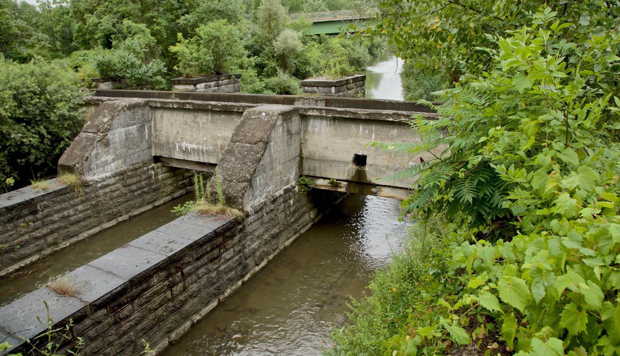 https://mdw-travel-data-us-east-1.s3.amazonaws.com/img/country/United-States/Old-Erie-Canal-State-Park/img_02.jpg
