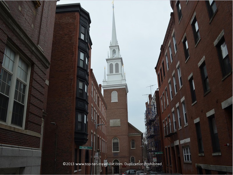 https://mdw-travel-data-us-east-1.s3.amazonaws.com/img/country/United-States/Old-North-Church/img_01.jpg