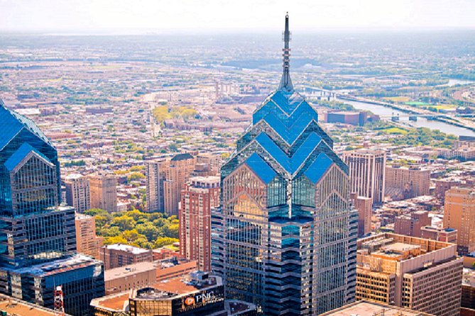 https://mdw-travel-data-us-east-1.s3.amazonaws.com/img/country/United-States/One-Liberty-Observation-Deck/img_04.jpg