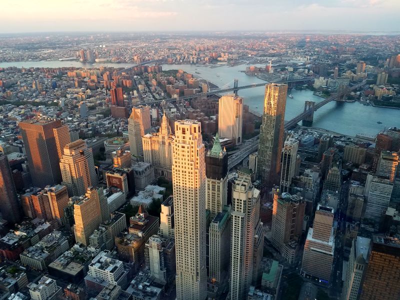 https://mdw-travel-data-us-east-1.s3.amazonaws.com/img/country/United-States/One-World-Observatory/img_02.jpg