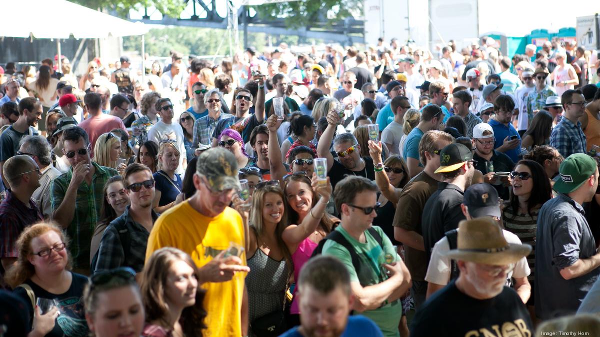 https://mdw-travel-data-us-east-1.s3.amazonaws.com/img/country/United-States/Oregon-Brewers-Festival/img_03.jpg