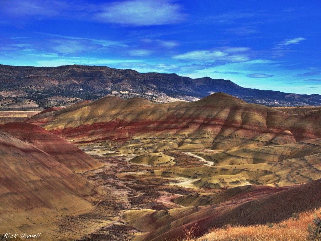 https://mdw-travel-data-us-east-1.s3.amazonaws.com/img/country/United-States/Painted-Hills/img_03.jpg