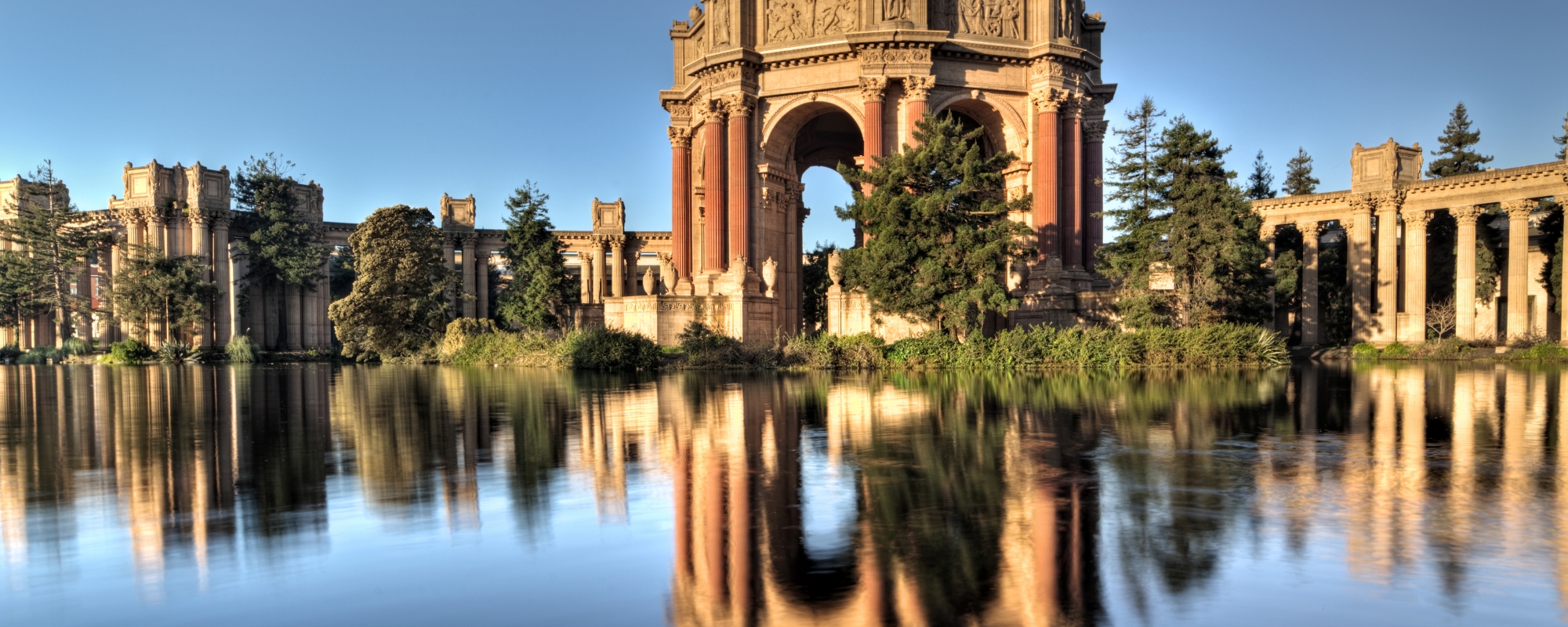 https://mdw-travel-data-us-east-1.s3.amazonaws.com/img/country/United-States/Palace-of-Fine-Arts/img_03.jpg