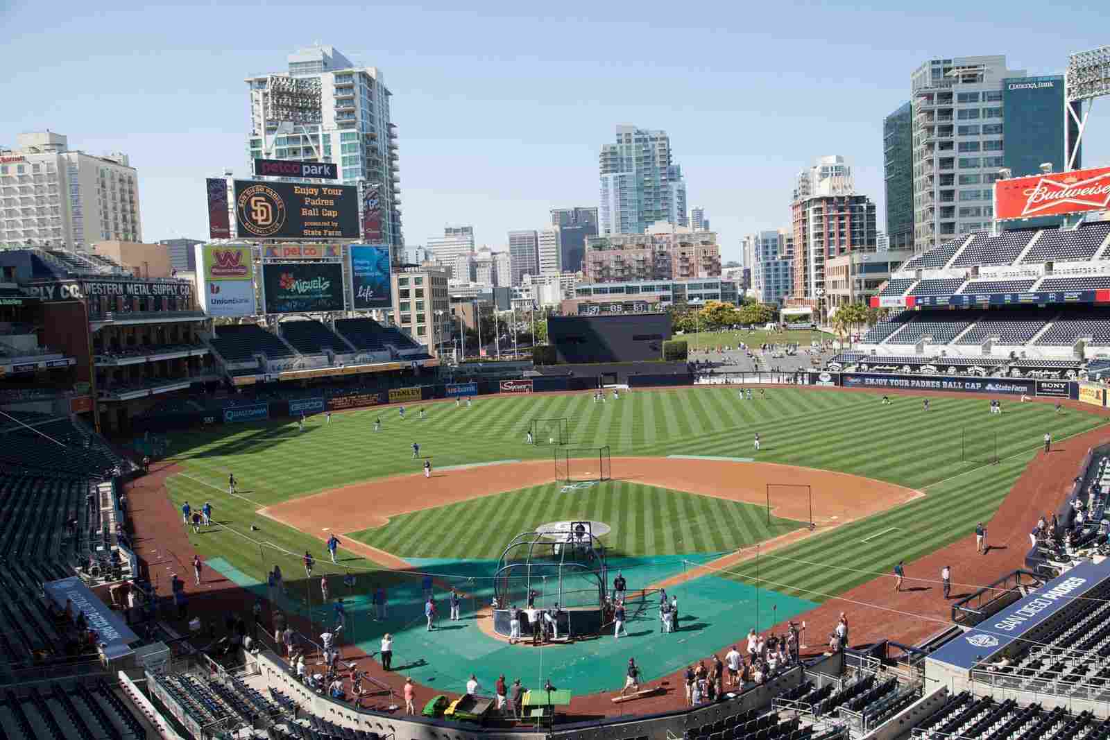 https://mdw-travel-data-us-east-1.s3.amazonaws.com/img/country/United-States/Petco-Park/img_02.jpg