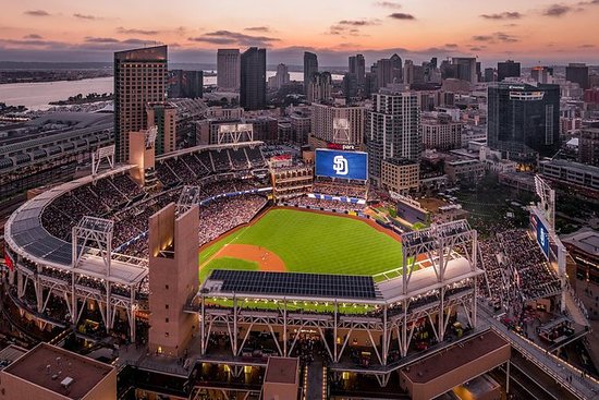 https://mdw-travel-data-us-east-1.s3.amazonaws.com/img/country/United-States/Petco-Park/img_04.jpg