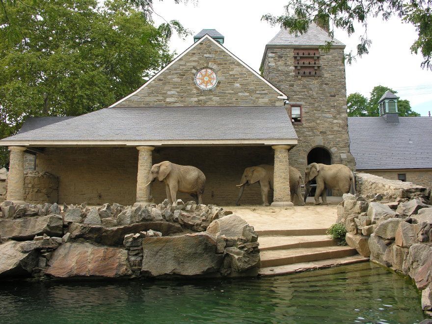 https://mdw-travel-data-us-east-1.s3.amazonaws.com/img/country/United-States/Philadelphia-Zoo/img_01.jpg