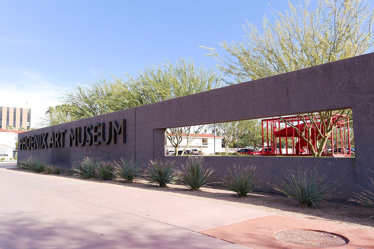 https://mdw-travel-data-us-east-1.s3.amazonaws.com/img/country/United-States/Phoenix-Art-Museum/img_05.jpg