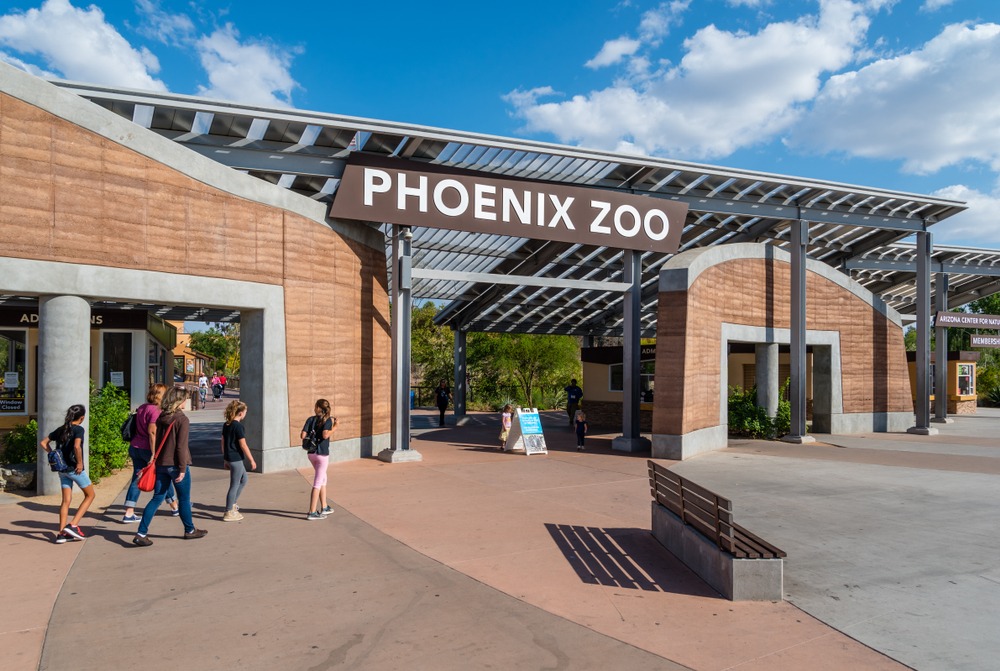 https://mdw-travel-data-us-east-1.s3.amazonaws.com/img/country/United-States/Phoenix-Zoo/img_00.jpg