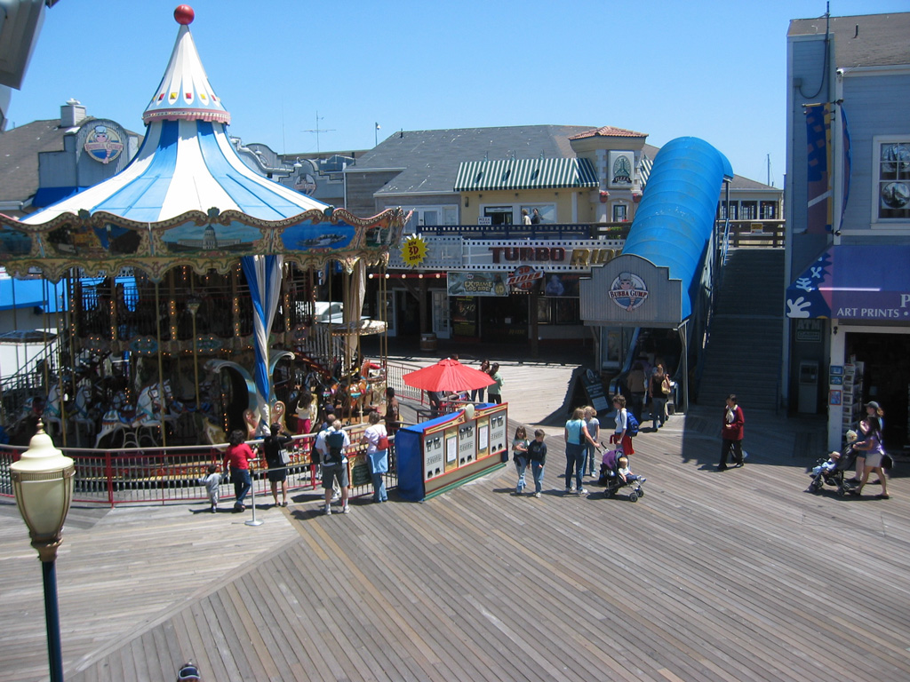 https://mdw-travel-data-us-east-1.s3.amazonaws.com/img/country/United-States/Pier-39/img_02.jpg