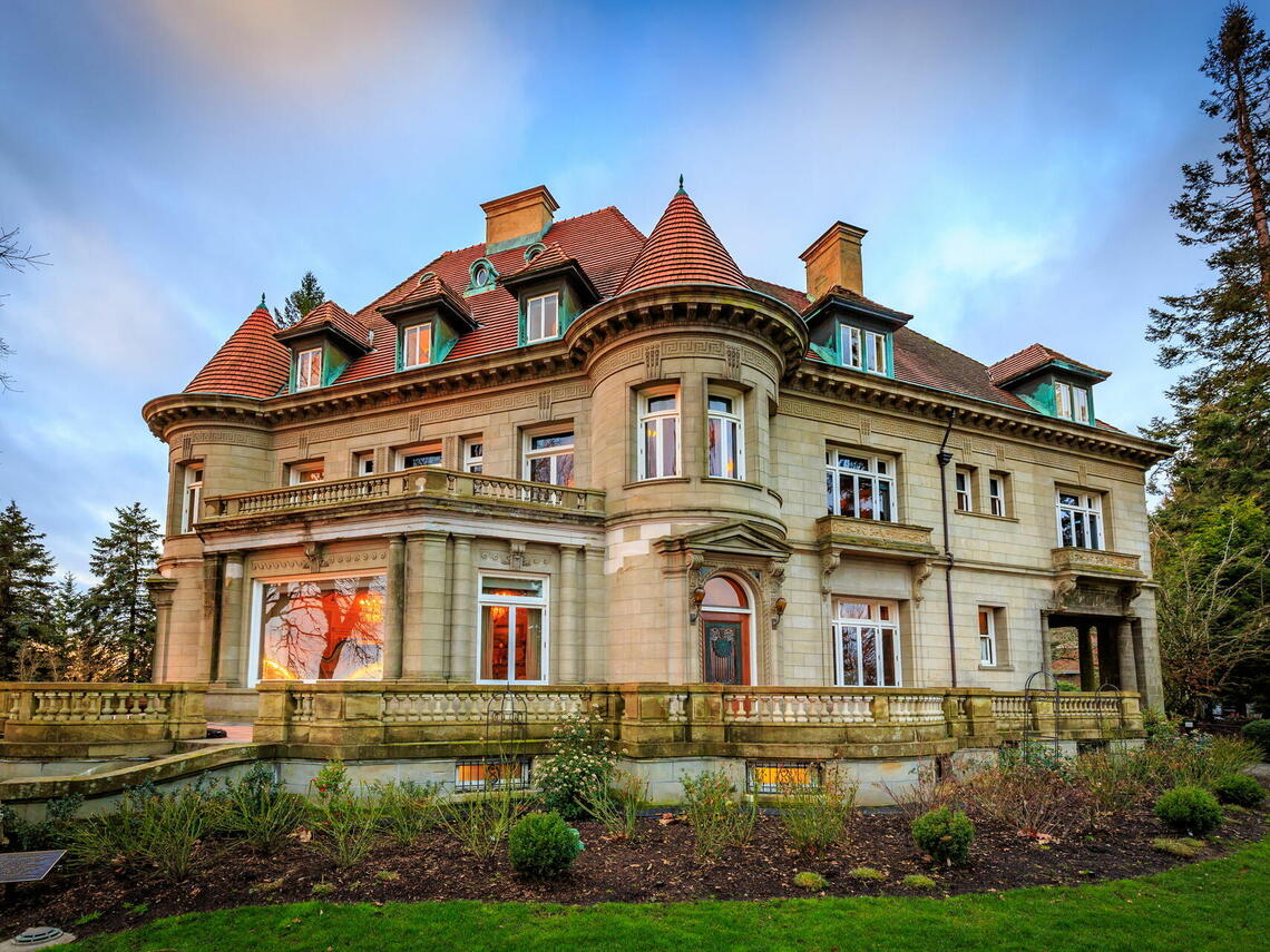 https://mdw-travel-data-us-east-1.s3.amazonaws.com/img/country/United-States/Pittock-Mansion/img_02.jpg