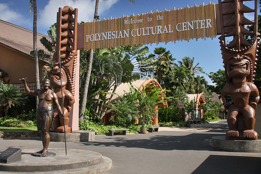 https://mdw-travel-data-us-east-1.s3.amazonaws.com/img/country/United-States/Polynesian-Cultural-Center/img_03.jpg