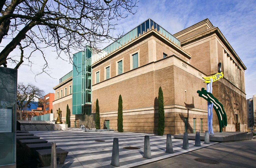 https://mdw-travel-data-us-east-1.s3.amazonaws.com/img/country/United-States/Portland-Art-Museum/img_02.jpg