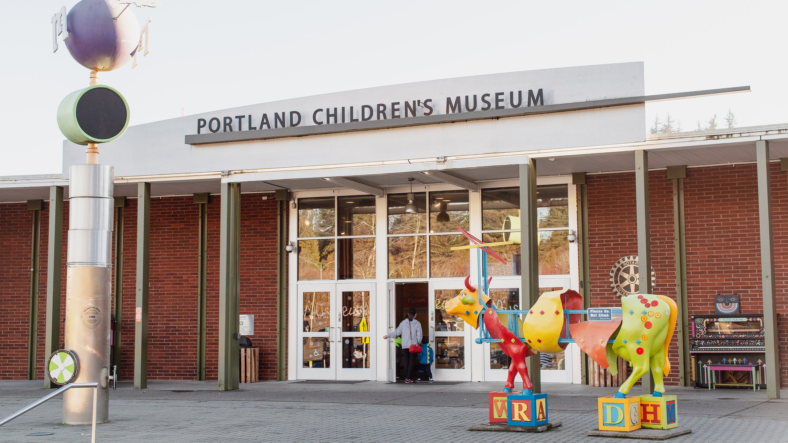 https://mdw-travel-data-us-east-1.s3.amazonaws.com/img/country/United-States/Portland-Childrens-Museum/img_01.jpg
