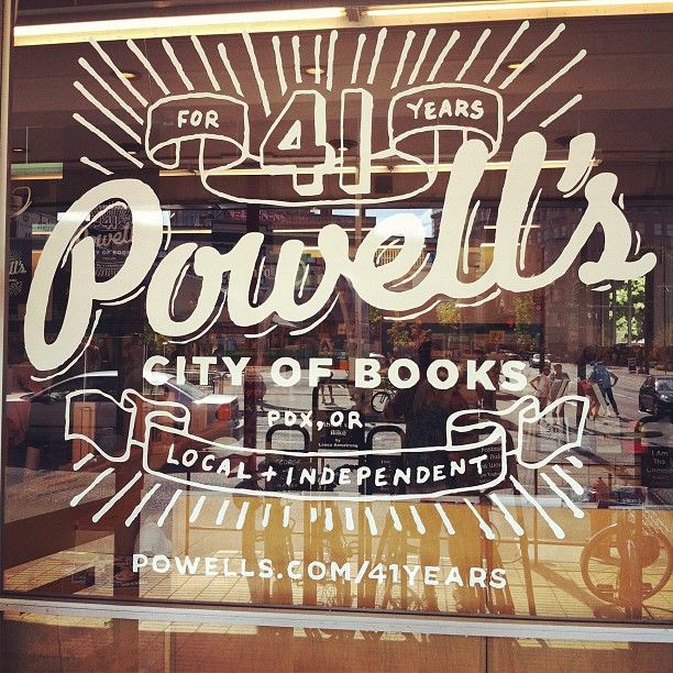 https://mdw-travel-data-us-east-1.s3.amazonaws.com/img/country/United-States/Powells-City-of-Books/img_01.jpg
