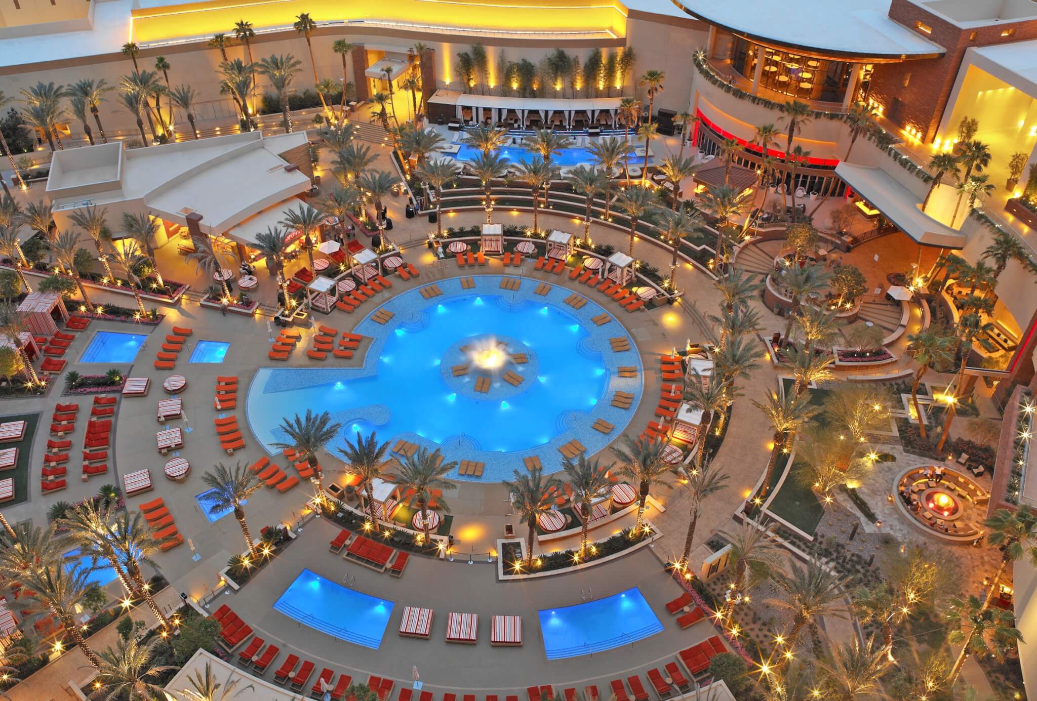 https://mdw-travel-data-us-east-1.s3.amazonaws.com/img/country/United-States/Red-Rock-Casino-Resort-&-Spa/img_04.jpg