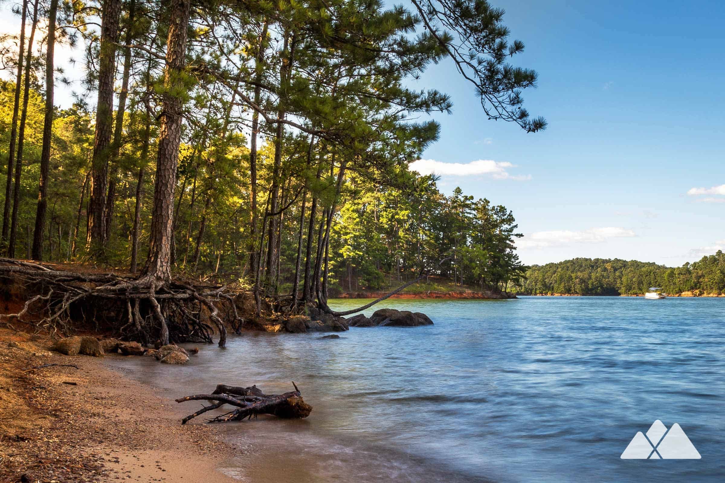 https://mdw-travel-data-us-east-1.s3.amazonaws.com/img/country/United-States/Red-Top-Mountain-State-Park/img_02.jpg