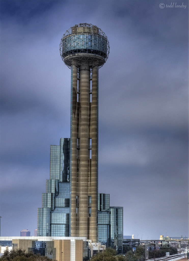 https://mdw-travel-data-us-east-1.s3.amazonaws.com/img/country/United-States/Reunion-Tower/img_02.jpg