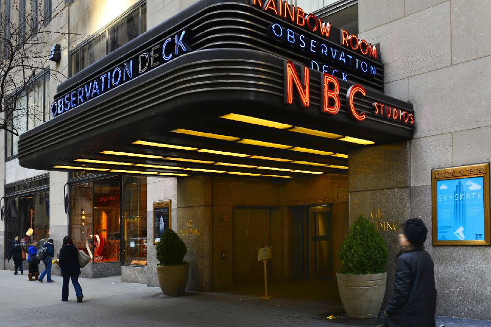 https://mdw-travel-data-us-east-1.s3.amazonaws.com/img/country/United-States/Rockefeller-Center/img_03.jpg
