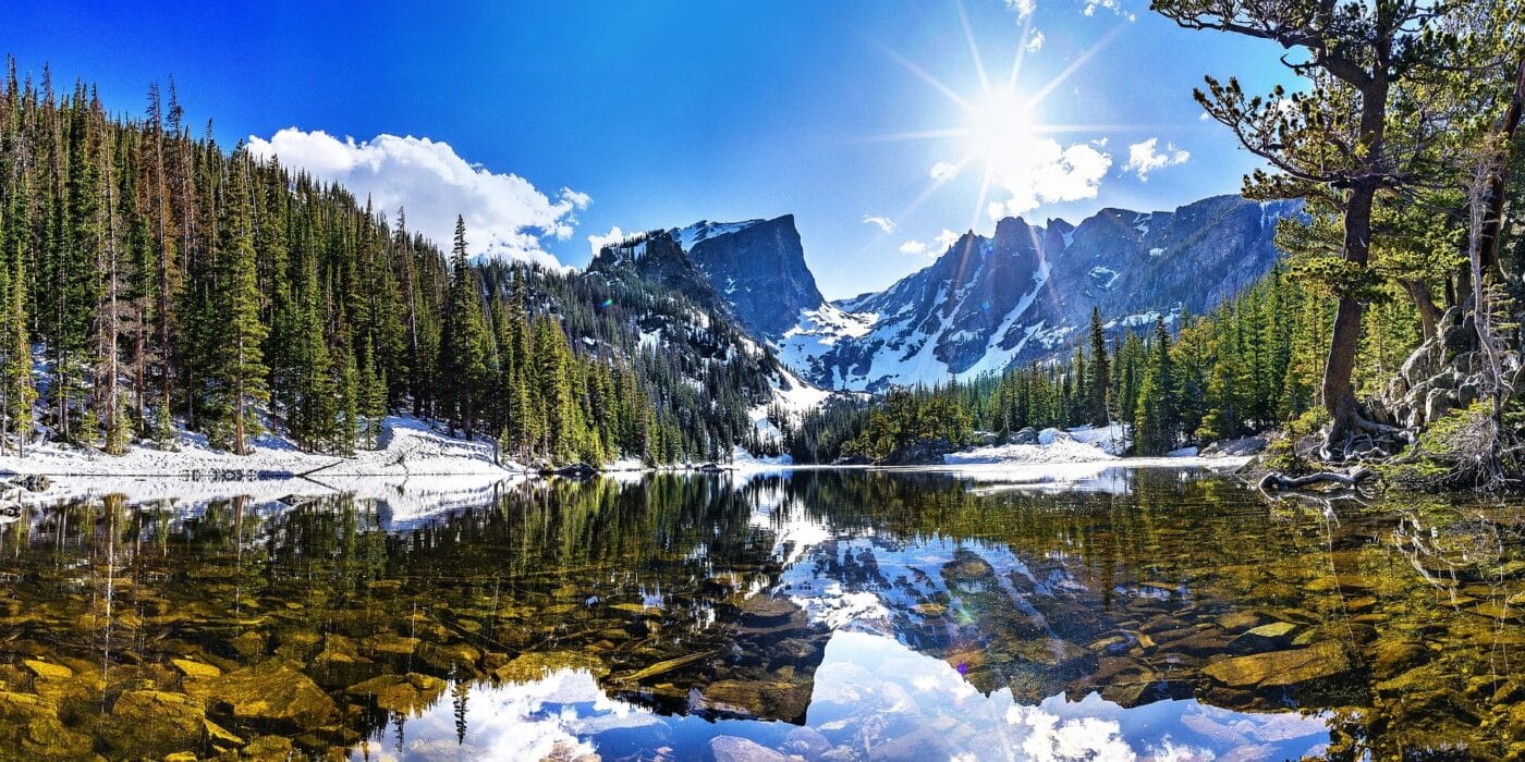 https://mdw-travel-data-us-east-1.s3.amazonaws.com/img/country/United-States/Rocky-Mountain-National-Park/img_01.jpg