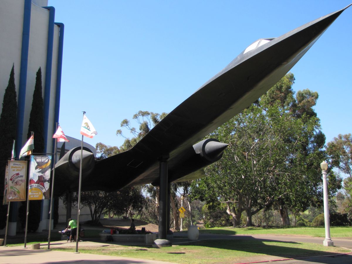 https://mdw-travel-data-us-east-1.s3.amazonaws.com/img/country/United-States/San-Diego-Air-&-Space-Museum/img_02.jpg