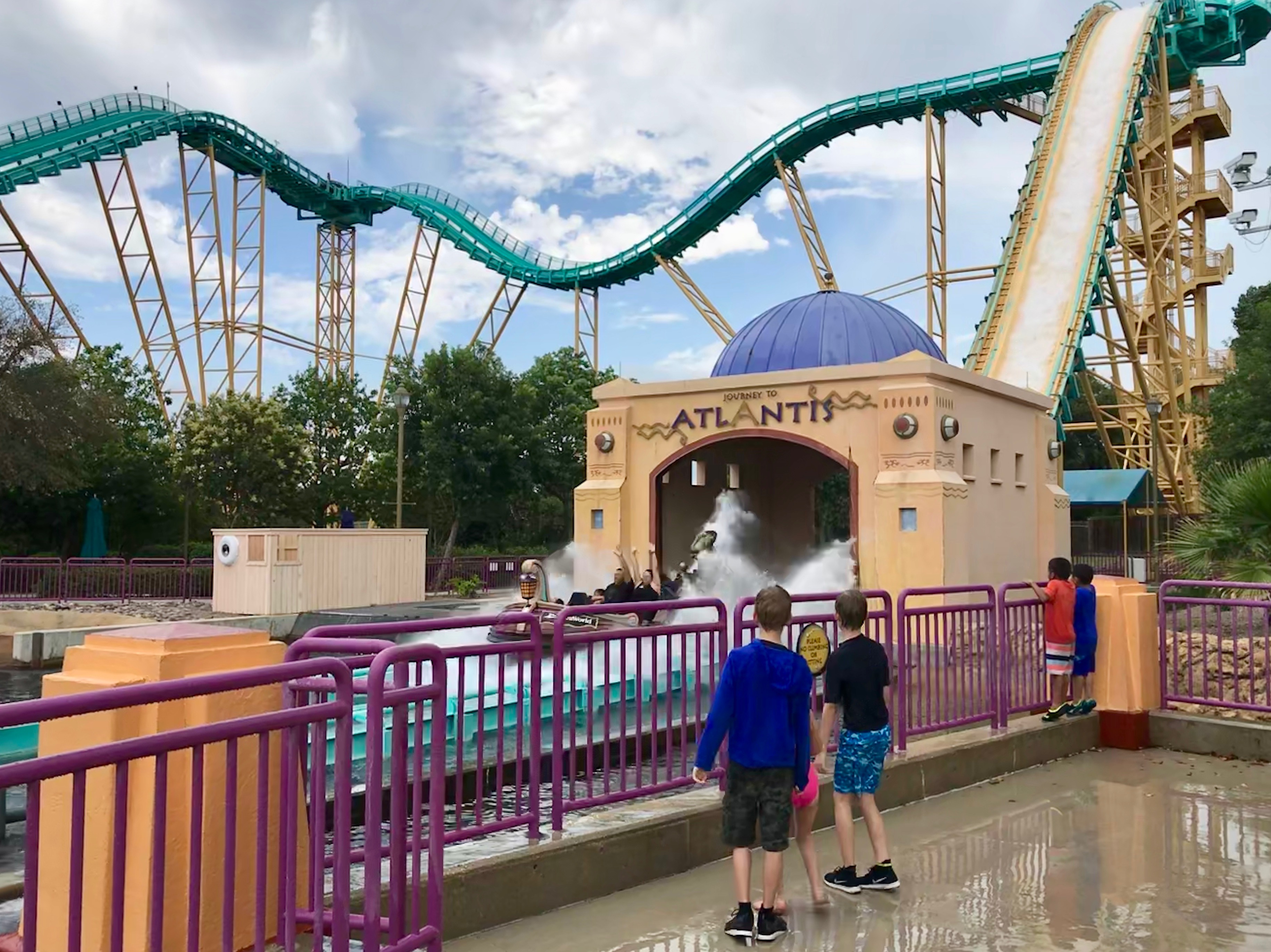 https://mdw-travel-data-us-east-1.s3.amazonaws.com/img/country/United-States/SeaWorld-San-Antonio/img_02.jpg