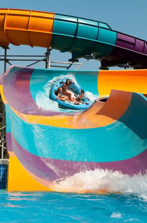 https://mdw-travel-data-us-east-1.s3.amazonaws.com/img/country/United-States/SeaWorlds-Aquatica-Waterpark/img_02.jpg