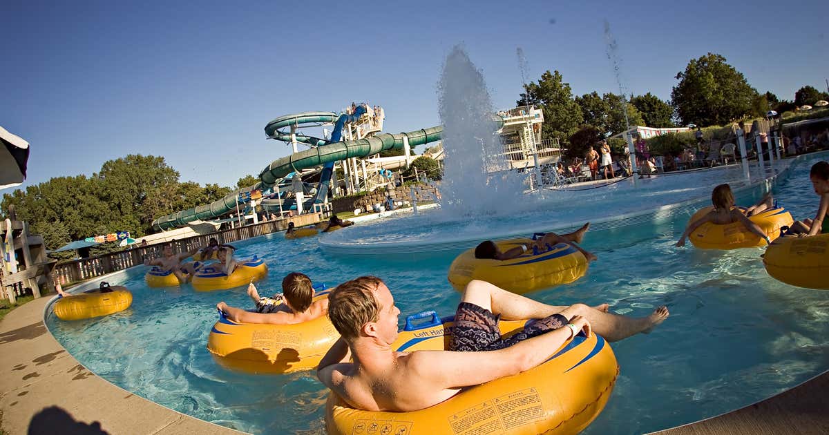https://mdw-travel-data-us-east-1.s3.amazonaws.com/img/country/United-States/Seabreeze-Amusement-Park/img_01.jpg