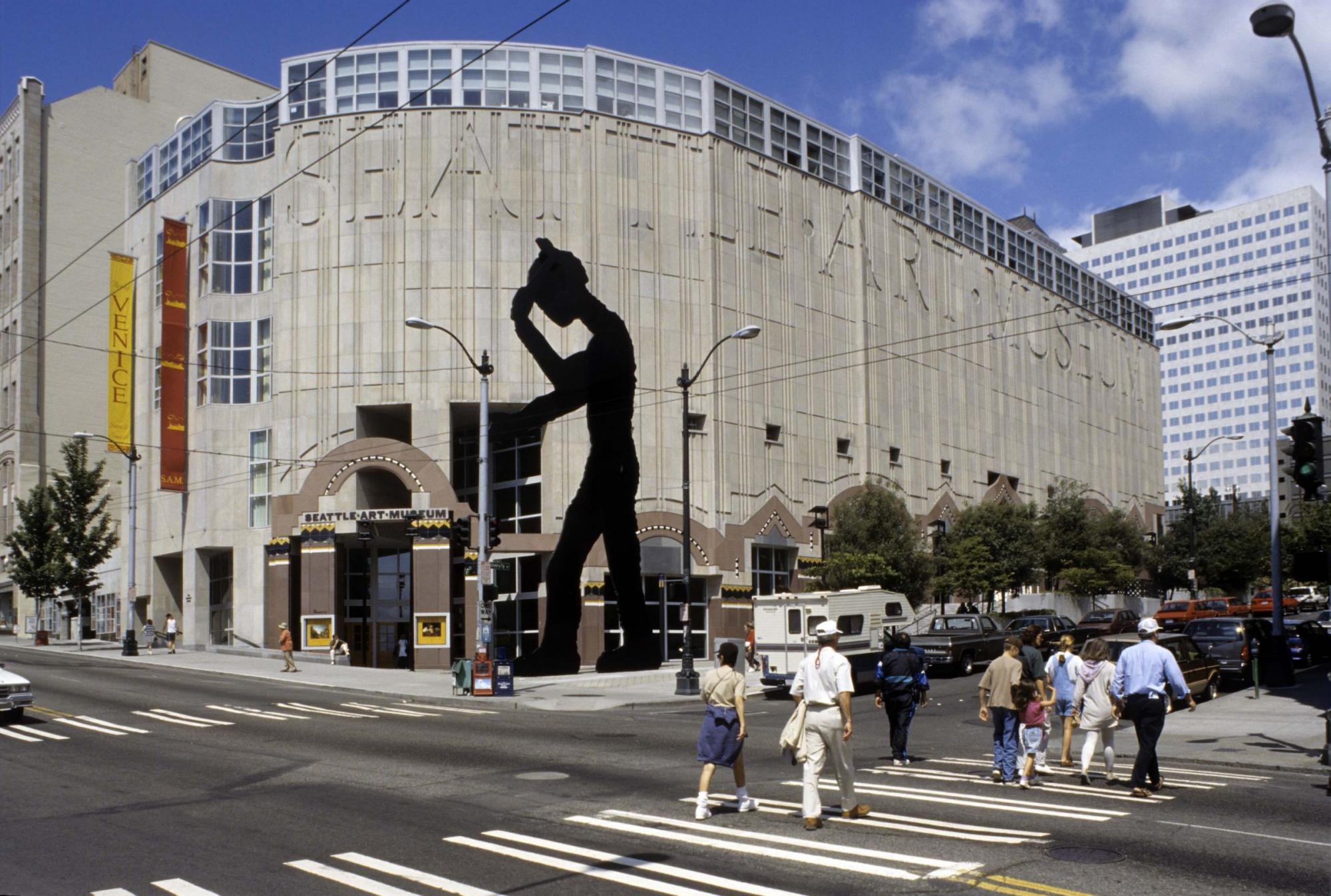 https://mdw-travel-data-us-east-1.s3.amazonaws.com/img/country/United-States/Seattle-Art-Museum/img_01.jpg