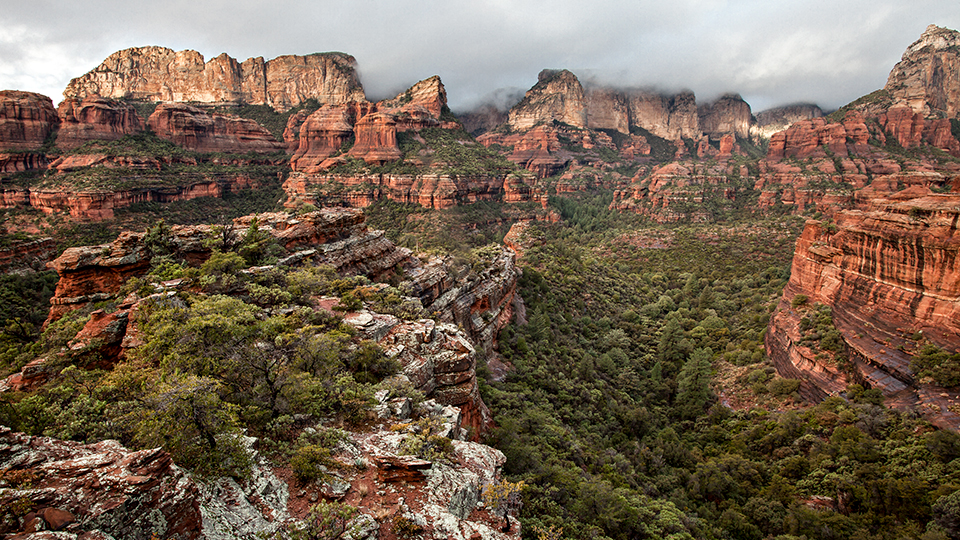 https://mdw-travel-data-us-east-1.s3.amazonaws.com/img/country/United-States/Sedona/img_01.jpg