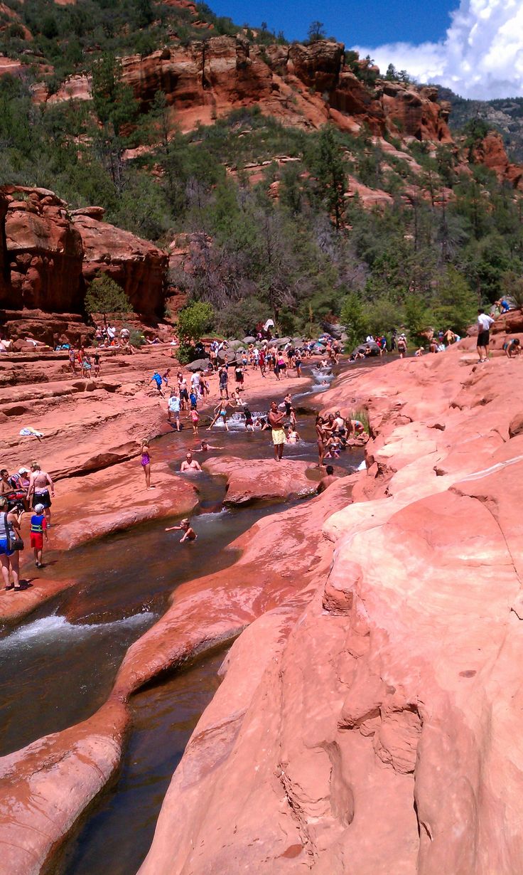 https://mdw-travel-data-us-east-1.s3.amazonaws.com/img/country/United-States/Slide-Rock-State-Park/img_03.jpg