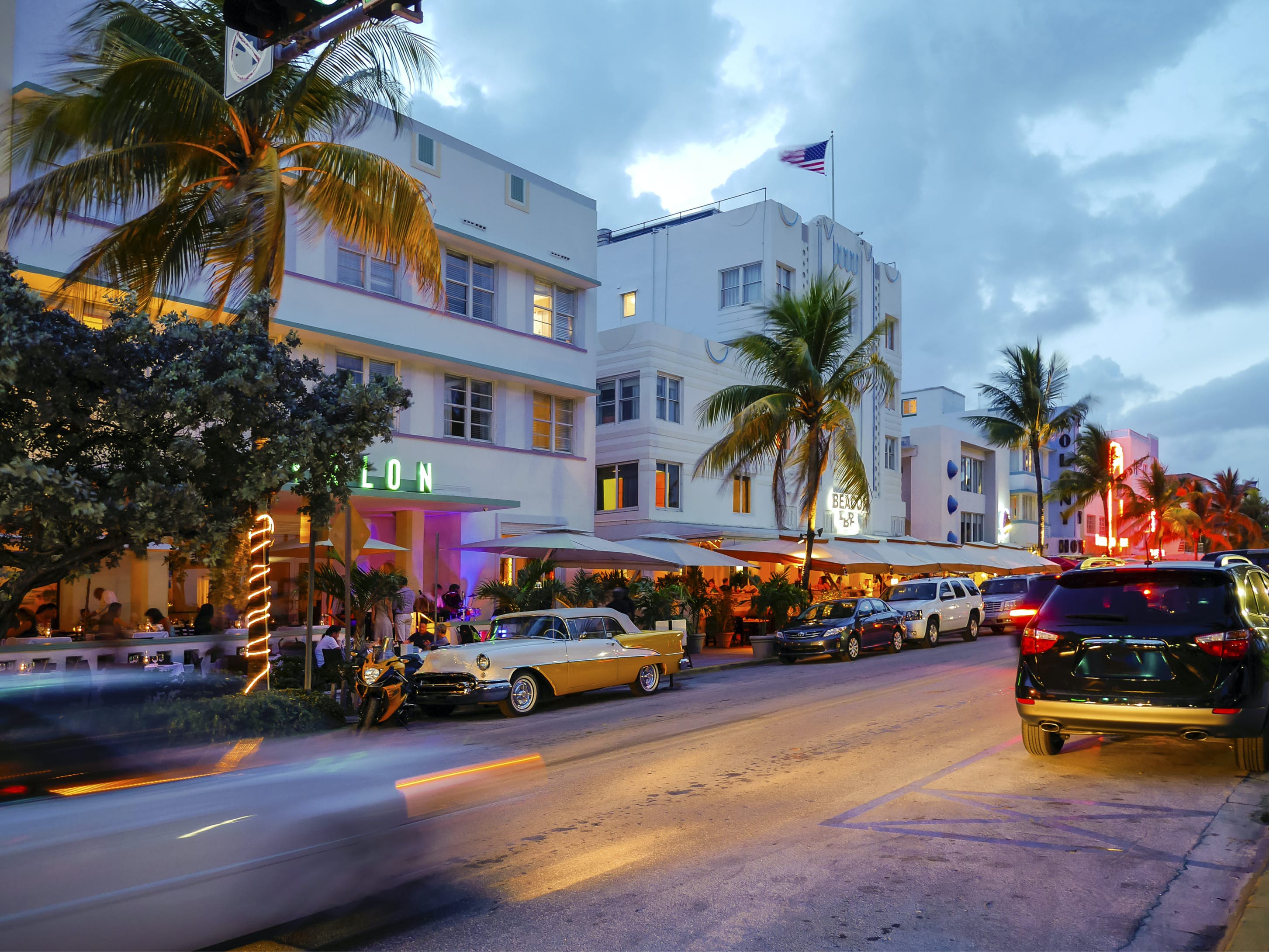 https://mdw-travel-data-us-east-1.s3.amazonaws.com/img/country/United-States/South-Beach/img_03.jpg
