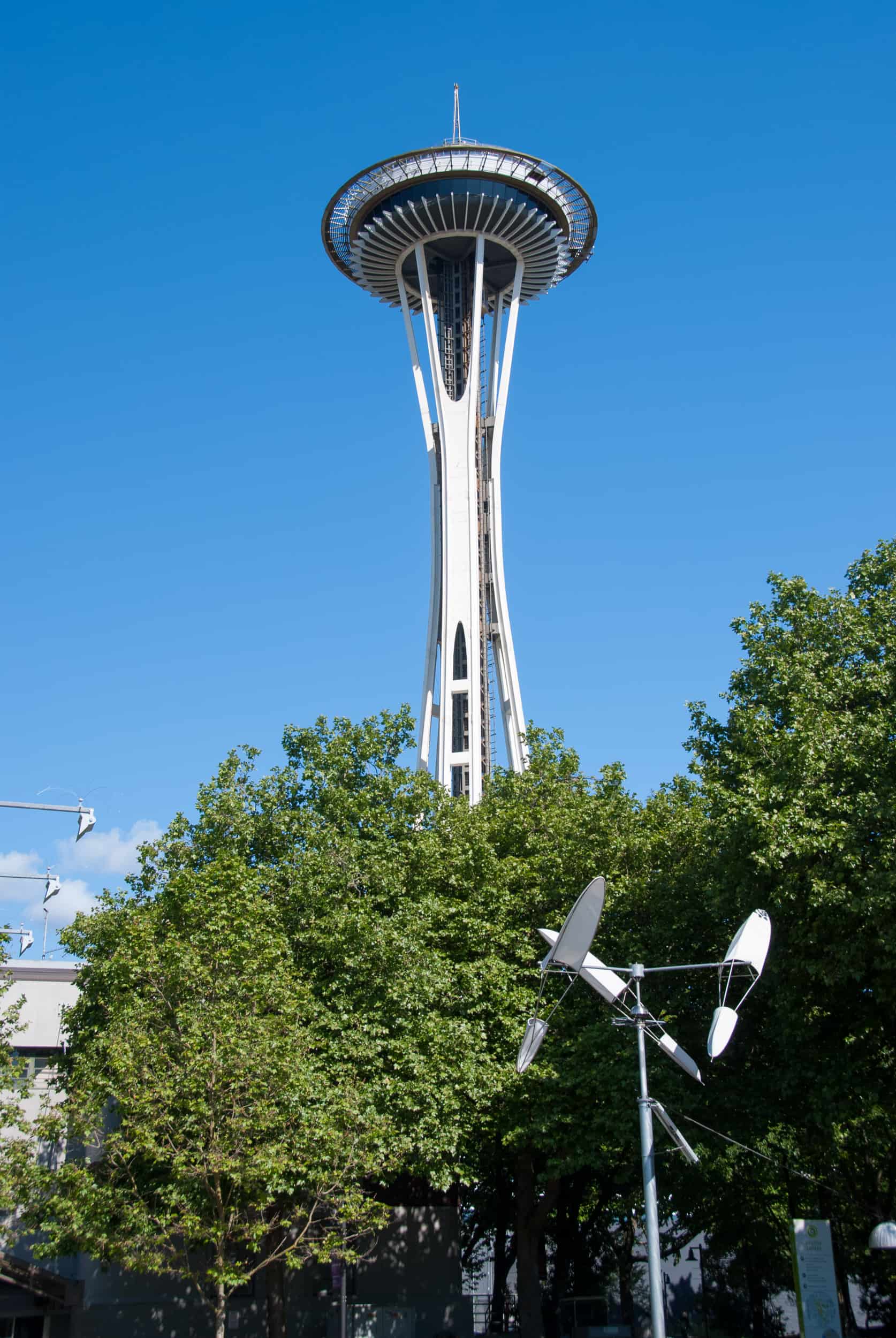 https://mdw-travel-data-us-east-1.s3.amazonaws.com/img/country/United-States/Space-Needle/img_02.jpg