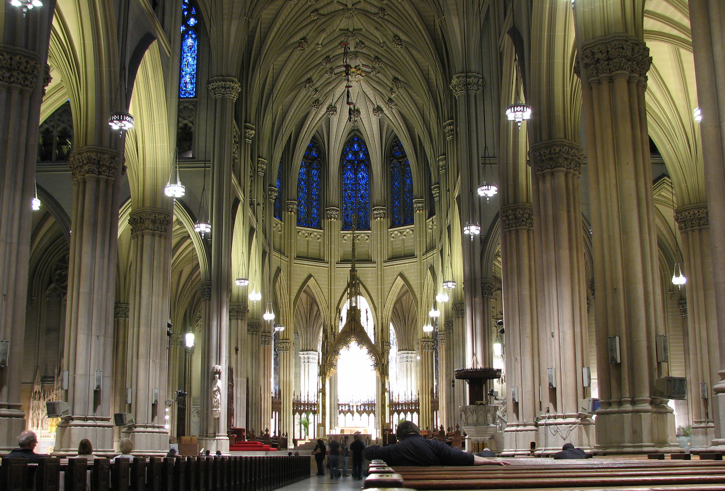 https://mdw-travel-data-us-east-1.s3.amazonaws.com/img/country/United-States/St-Patricks-Cathedral/img_03.jpg