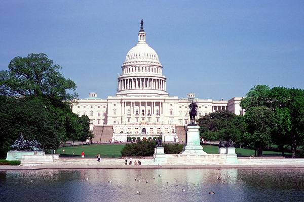 https://mdw-travel-data-us-east-1.s3.amazonaws.com/img/country/United-States/State-Capitol/img_02.jpg
