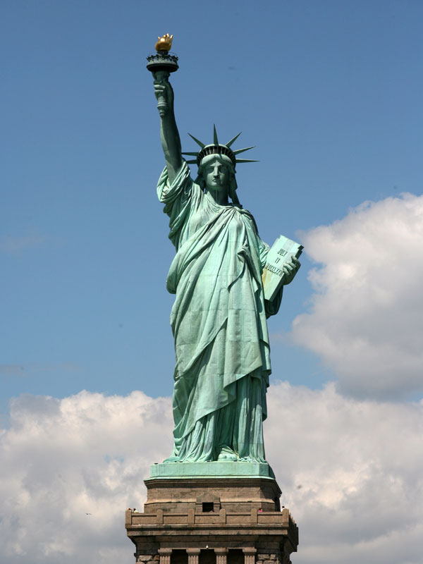 https://mdw-travel-data-us-east-1.s3.amazonaws.com/img/country/United-States/Statue-of-Liberty/img_04.jpg