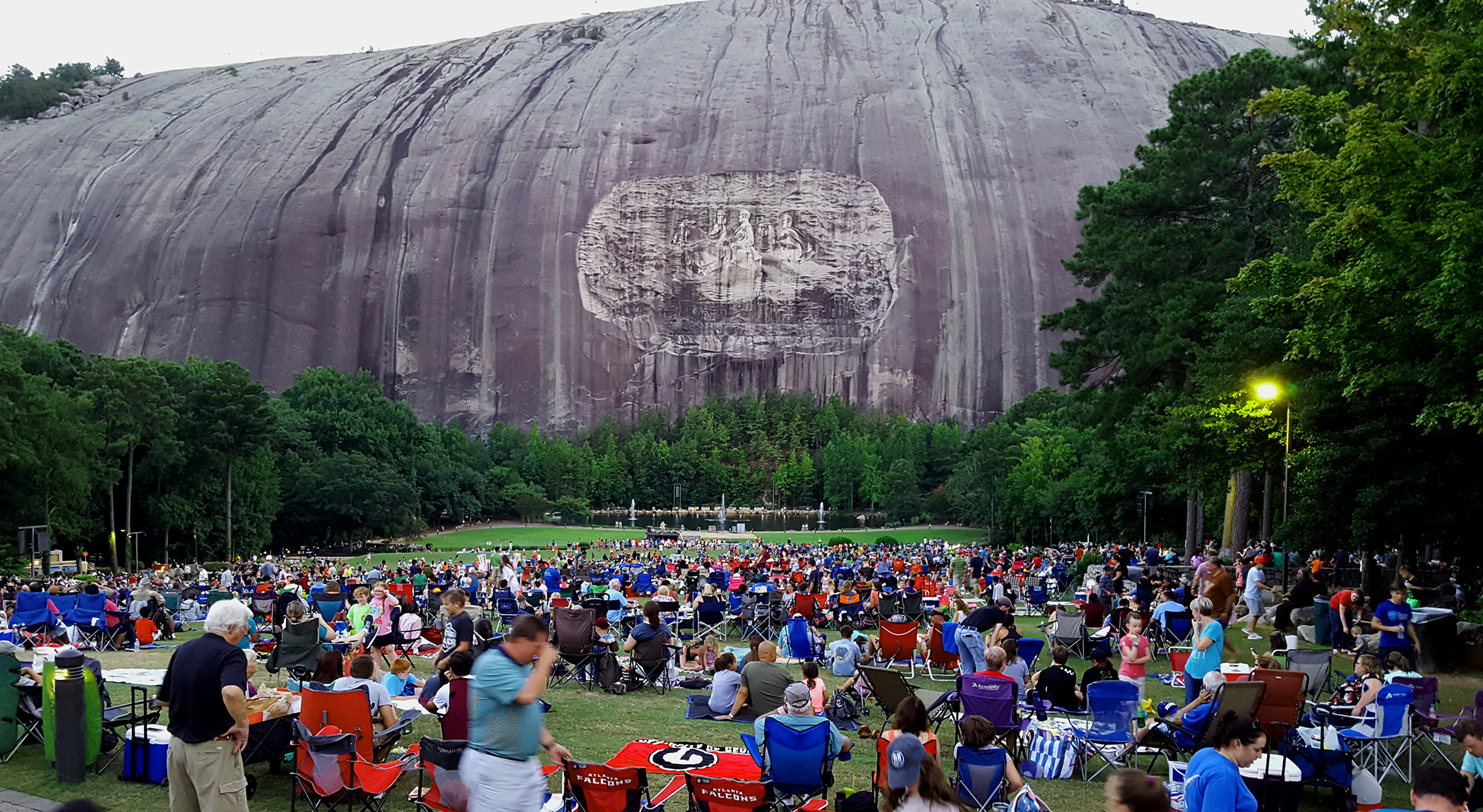 https://mdw-travel-data-us-east-1.s3.amazonaws.com/img/country/United-States/Stone-Mountain-Park/img_03.jpg