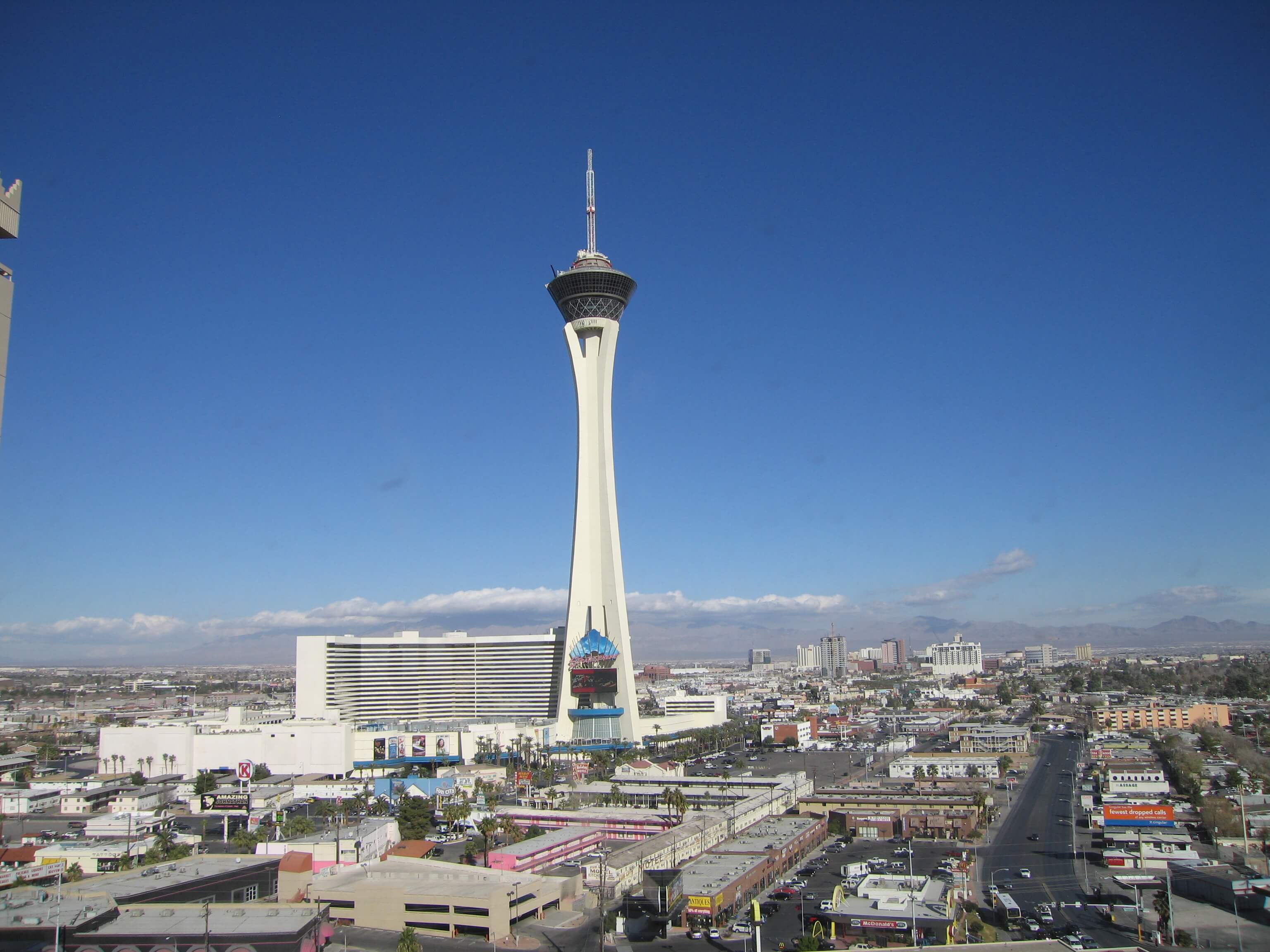 https://mdw-travel-data-us-east-1.s3.amazonaws.com/img/country/United-States/Stratosphere-Tower/img_00.jpg
