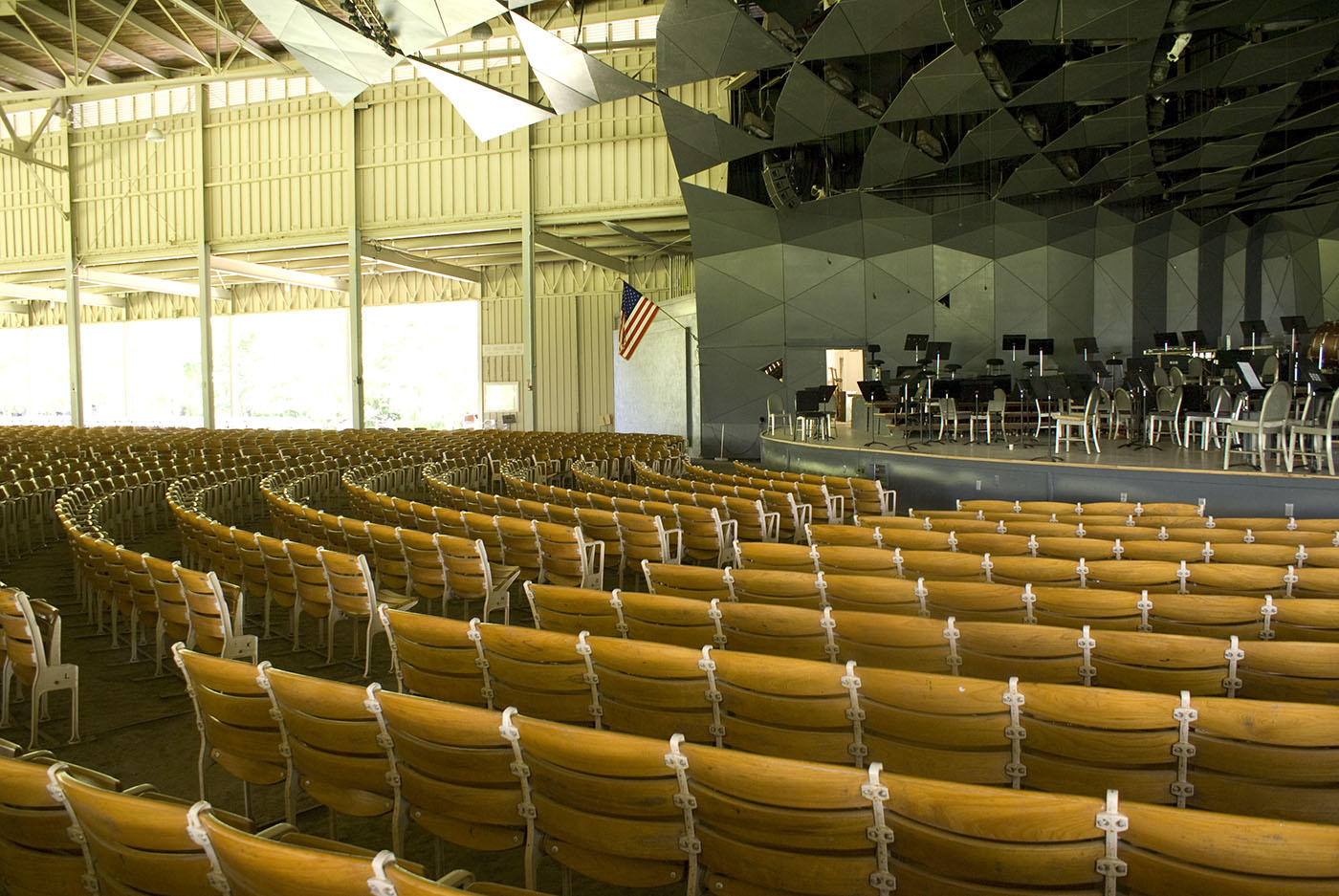 https://mdw-travel-data-us-east-1.s3.amazonaws.com/img/country/United-States/Tanglewood-Music-Center/img_03.jpg