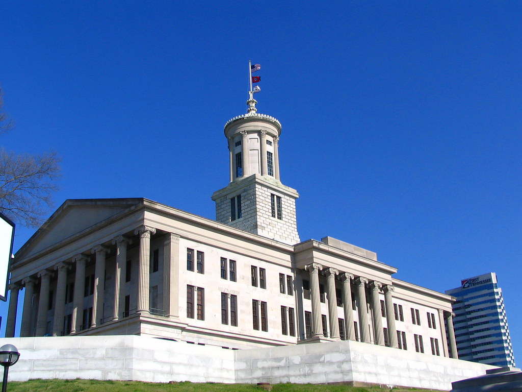 https://mdw-travel-data-us-east-1.s3.amazonaws.com/img/country/United-States/Tennessee-State-Capitol/img_02.jpg